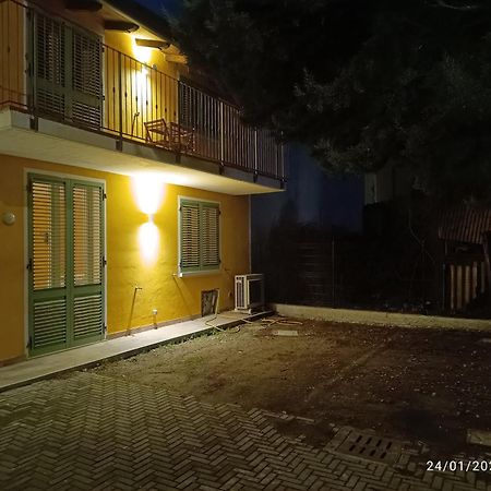 Un Angolo A Milano... Buitenkant foto