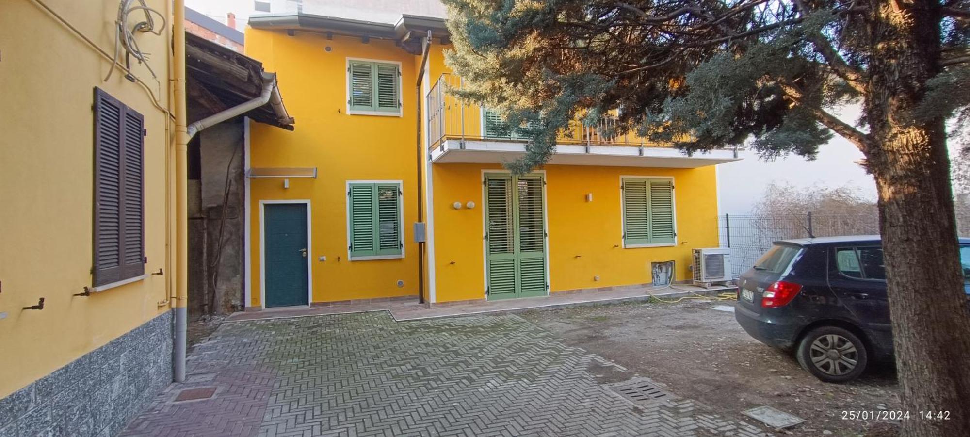 Un Angolo A Milano... Buitenkant foto